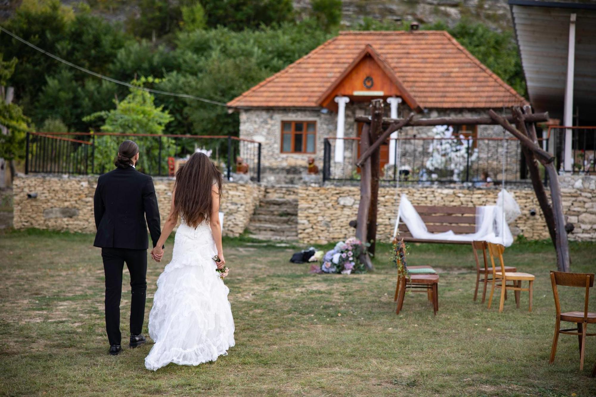 Casa Agricultorului Varzari Butuceny Bagian luar foto